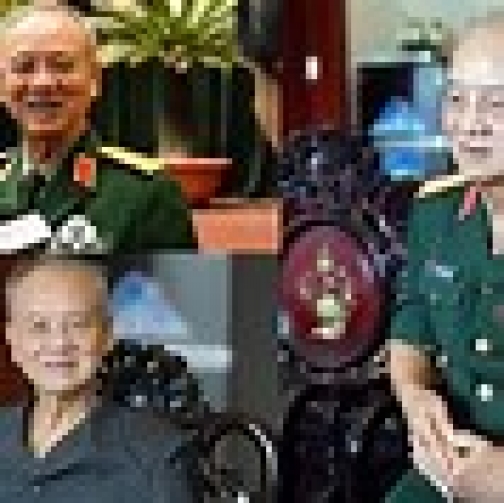 Vị tướng duy nhất nào ở Việt Nam được ví là "hoàng tử bầu trời"?