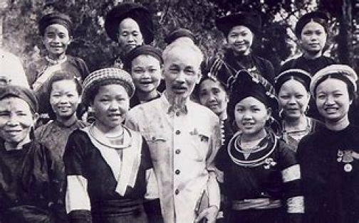 Chuyện Về Nữ Chiến Sĩ Nhét 2kg Sỏi Trong Người Để Được Nhập Ngũ - Nguyễn Thị Kim Quy