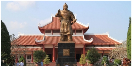 Siêu vũ khí vượt thời đại nào giúp vua Quang Trung đánh đâu thắng đó?