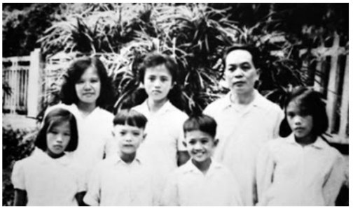 Đại tướng Võ Nguyên Giáp khóc khi lần đầu xa mẹ