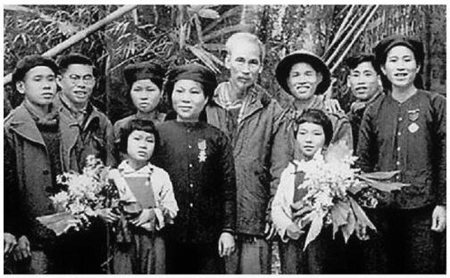 Nữ anh hùng đầu tiên của Quân đội Nhân dân Việt Nam là ai?